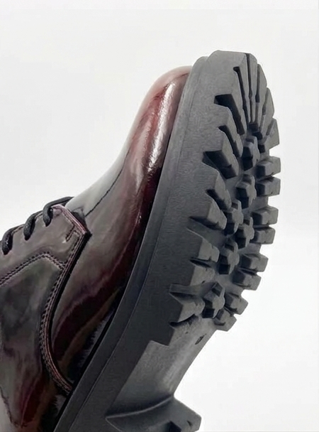 Glossy Redish Gravita